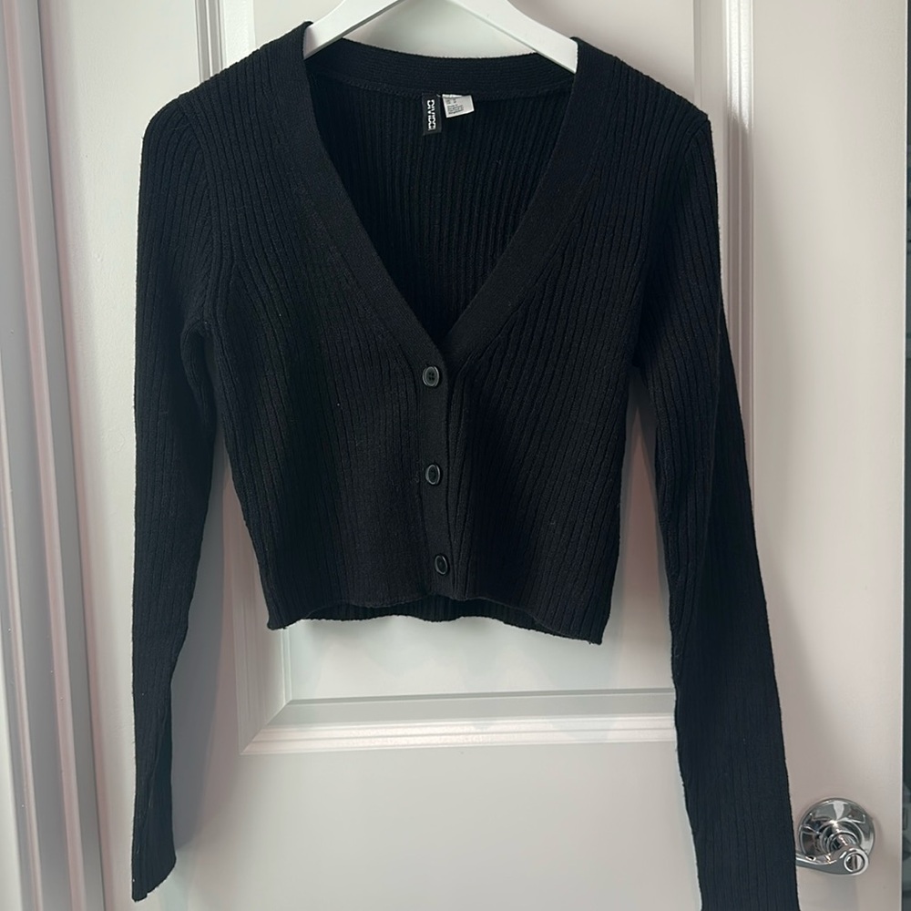 H&M Divided Black Ribbed V Neck Cardigan Sweater